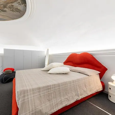Apartment The Place To Be - Loft Design Nel Centro Storico *
