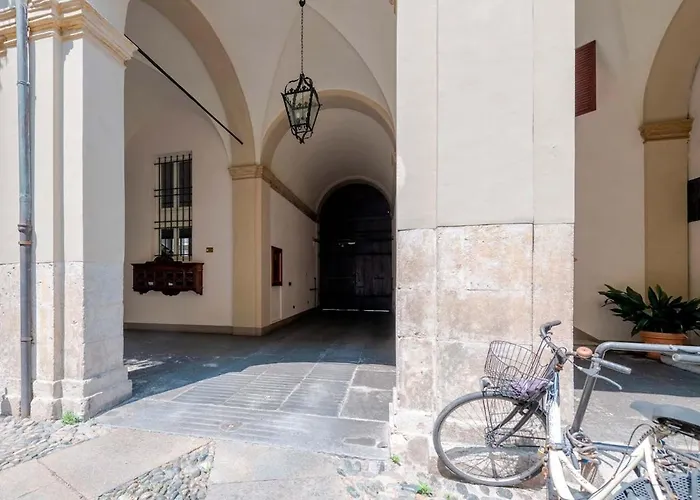 아파트 The Place To Be - Loft Design Nel Centro Storico *